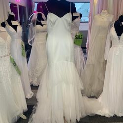 Bargain bridal blowout sale going on now with extended hours Monday for Martin Luther King day sales spend the wheel up to $200 off sizes 2/30