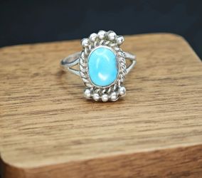 Vintage Navajo Sterling silver Sundance Style Ring 