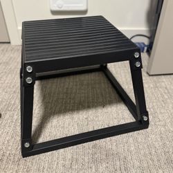 [Price Lowered] Heavy-Duty Metal Workout Step / Plyo Platform
