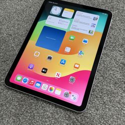 Apple iPad 10 Silver 64GB Wi-Fi + Charger 