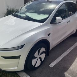 2026 Model Y Premium RWD 