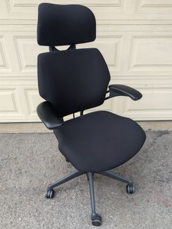Humanscale Freedom Headrest Ergonomic Office Desk Task Chair