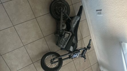Razor mx 350 painted gray but is painted bad