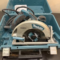 Makita Skil Saw