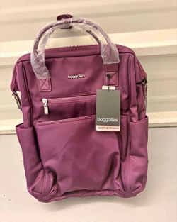 NWT Baggallini Soho Laptop Travel Backpack (Plum Berry) - Brand New