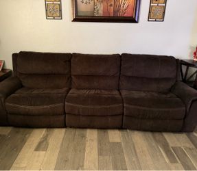 Moving away!! Brown recliner living room couch set (dog and smoker free home)