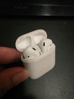 AirPods 2nd gen + US flag case