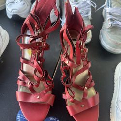 GUESS HIGH HEELS RED COLOR - SIZE 9 - New 