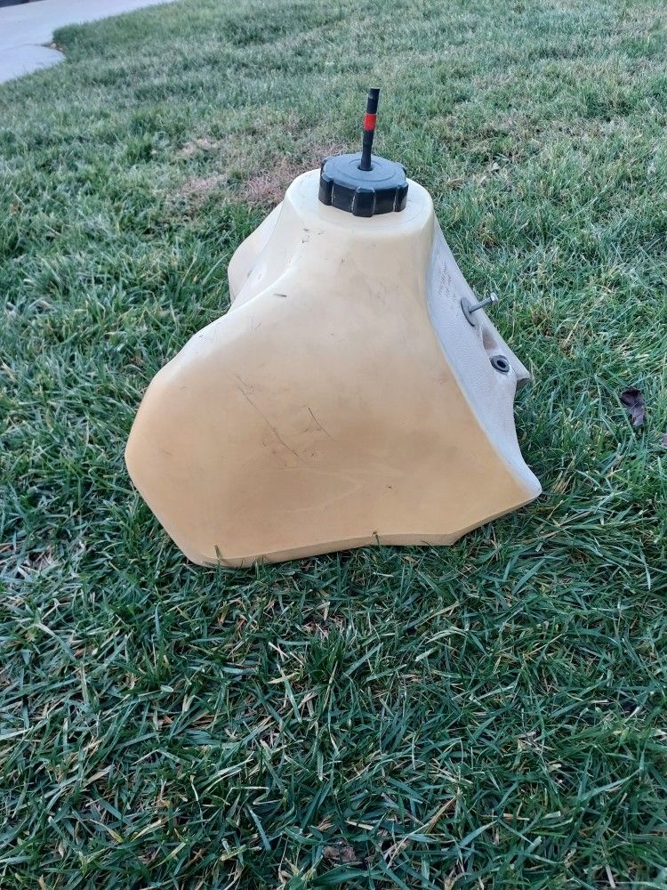 Desert Tank Honda Xr600 for Sale in Highland, CA OfferUp