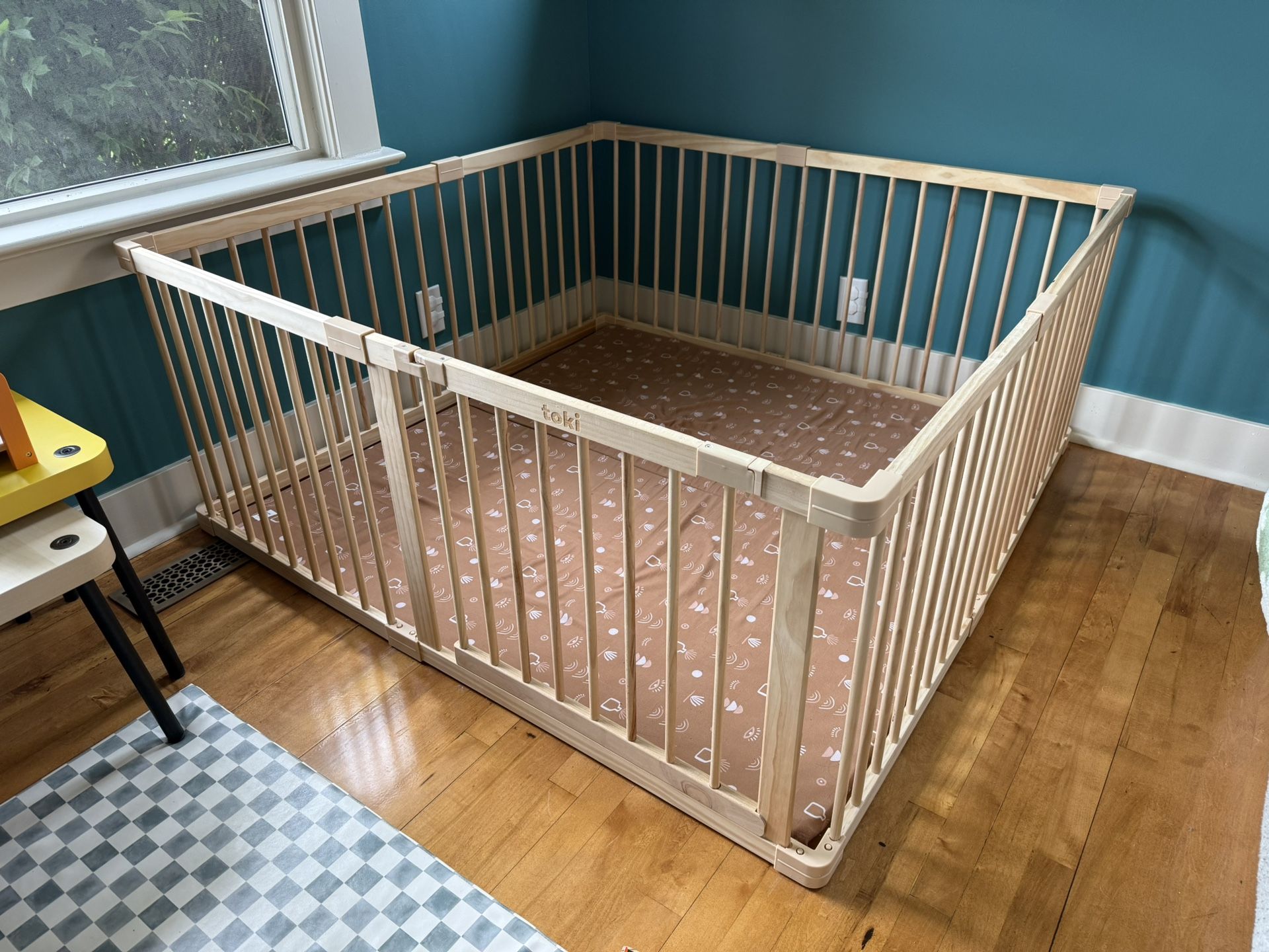 Toki Kids Wooden Playpen