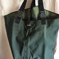 Frogg - Toggs Waders, Rubber Lined With Nylon Outer Shell And Rubber Boots Size “11” Wadders 