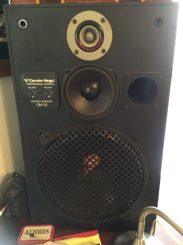 Pair Cerwin Vega CM-12 studio monitors/ Speakers