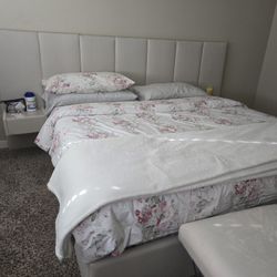 Wayfair King Sized Bed. Color - White/Cream