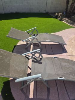 POOL CHAIRS x2