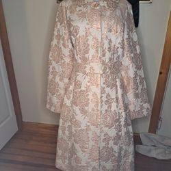 Izaac Mizrahi Rose Gold Metallic Knee Length Over Coat Sz M
