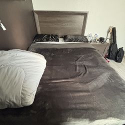 dark grey/brown bed frame (1/3 pieces)