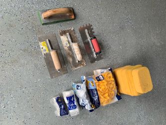 Tile Accessories / Trowels, Sponges, Spacers, Etc.