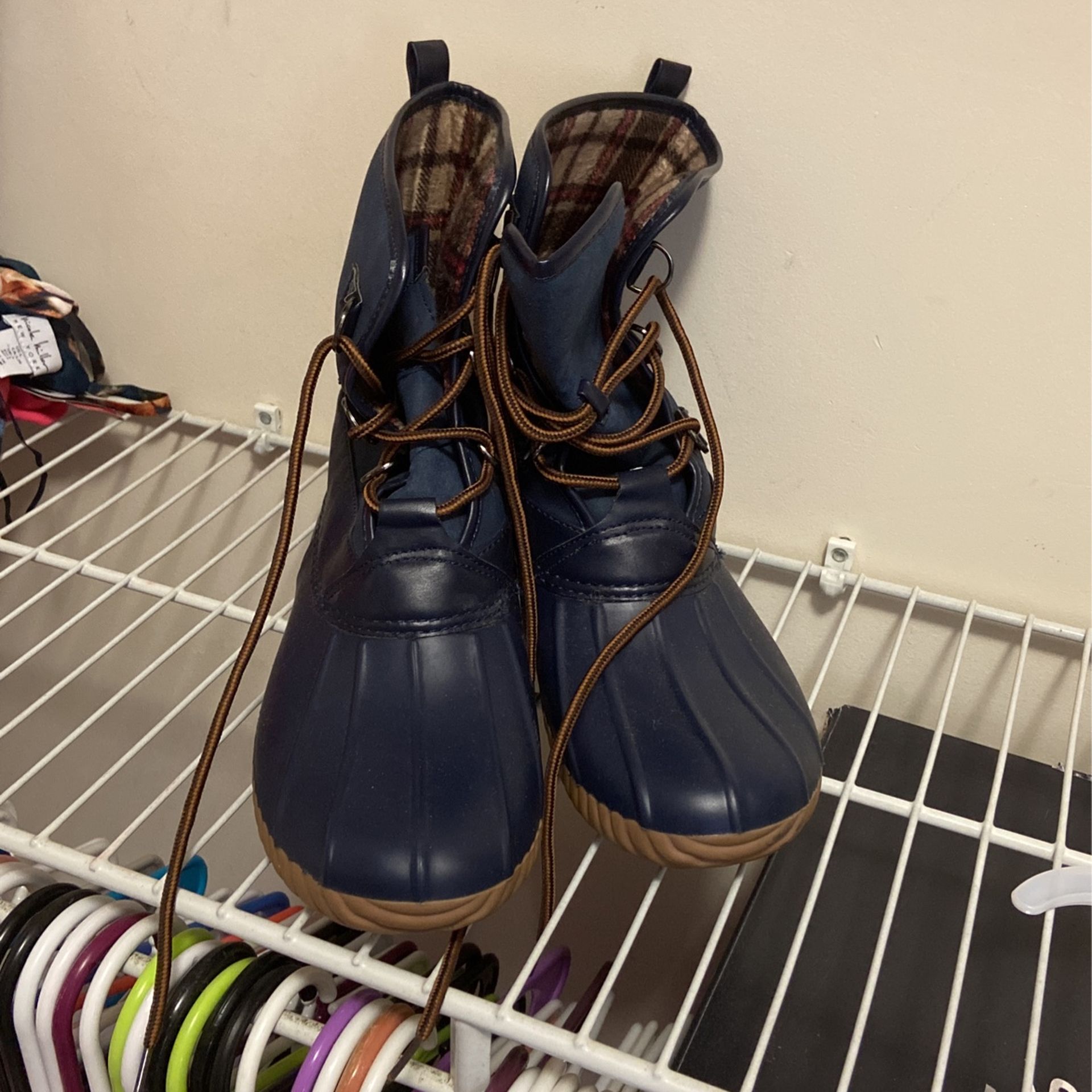 Yoki Boots Size 10 Women