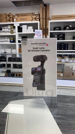 Insta360 Luna Ultra Dual-Lens 8K Gimbal Camera Creator Combo