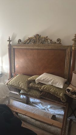 King Bed FRAME VERY ELEGANT!