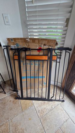 Regalo Extra Tall Walk-Through Safety Gate