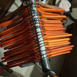 Wood Clothes Hangers 