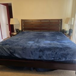 KING SIZE BED FRAME AND HEADBOARD