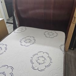 Twin Bed And New Mattress. Cama Personal
