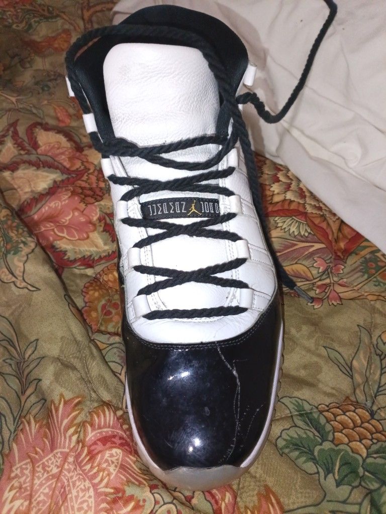Air Jordan 11 Gratitude Size 13