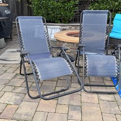 Reclining outdoor chairs