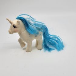 Vintage 1983 My Little Pony Dream Castle Princess Majesty White Unicorn 
Blue G1 (generation one).
Pre-owned, good shape, please see photos for detail