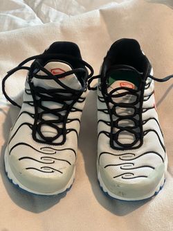 Nike tn white and black