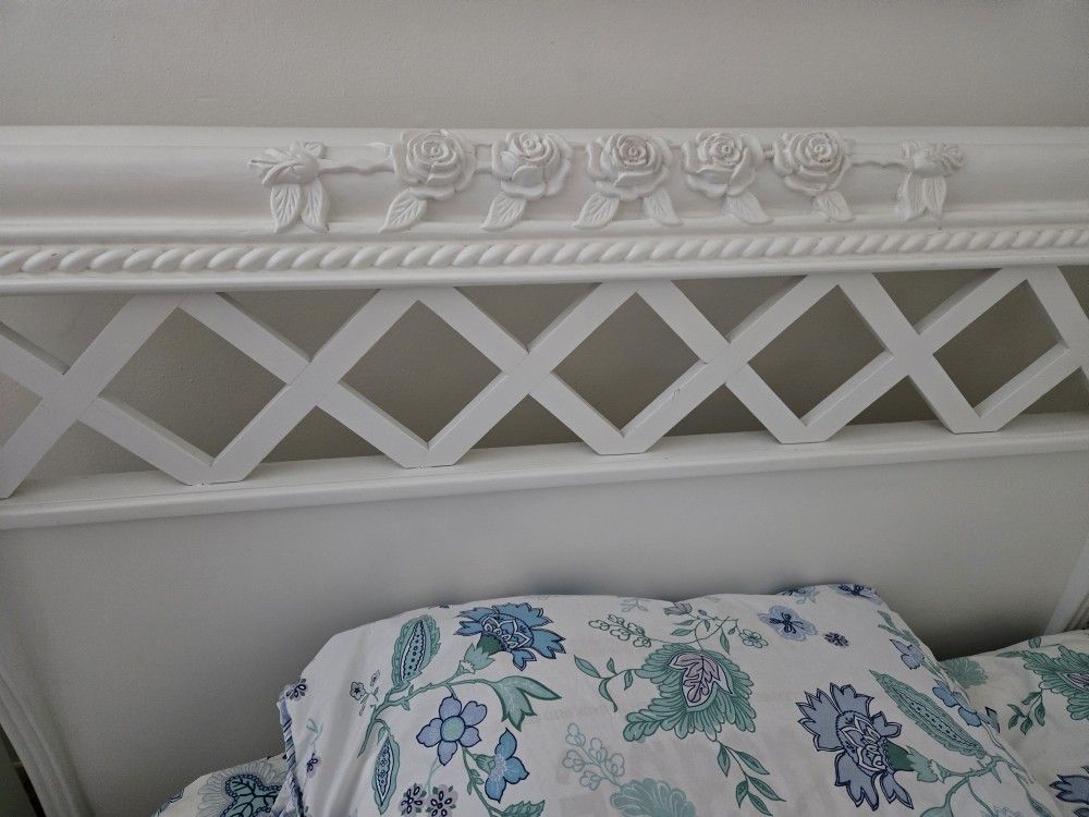 Beautiful White Rose Bedroom Set