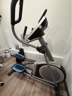 Nordic Track Elliptical Commercial 14.9 Machine