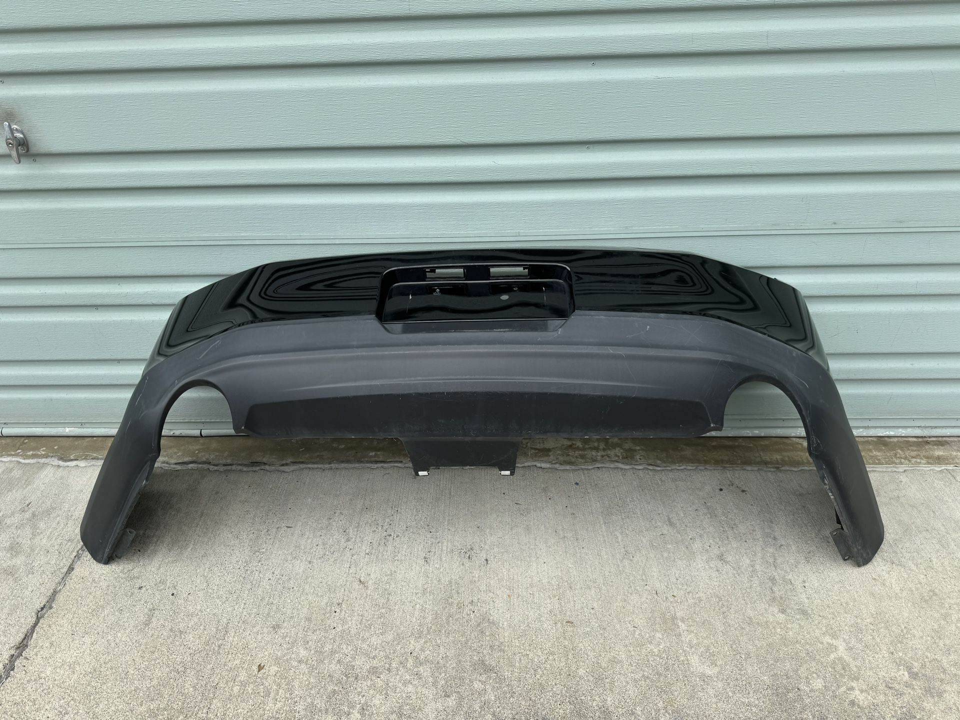 2010-2012 FORD MUSTANG REAR BUMPER COVER