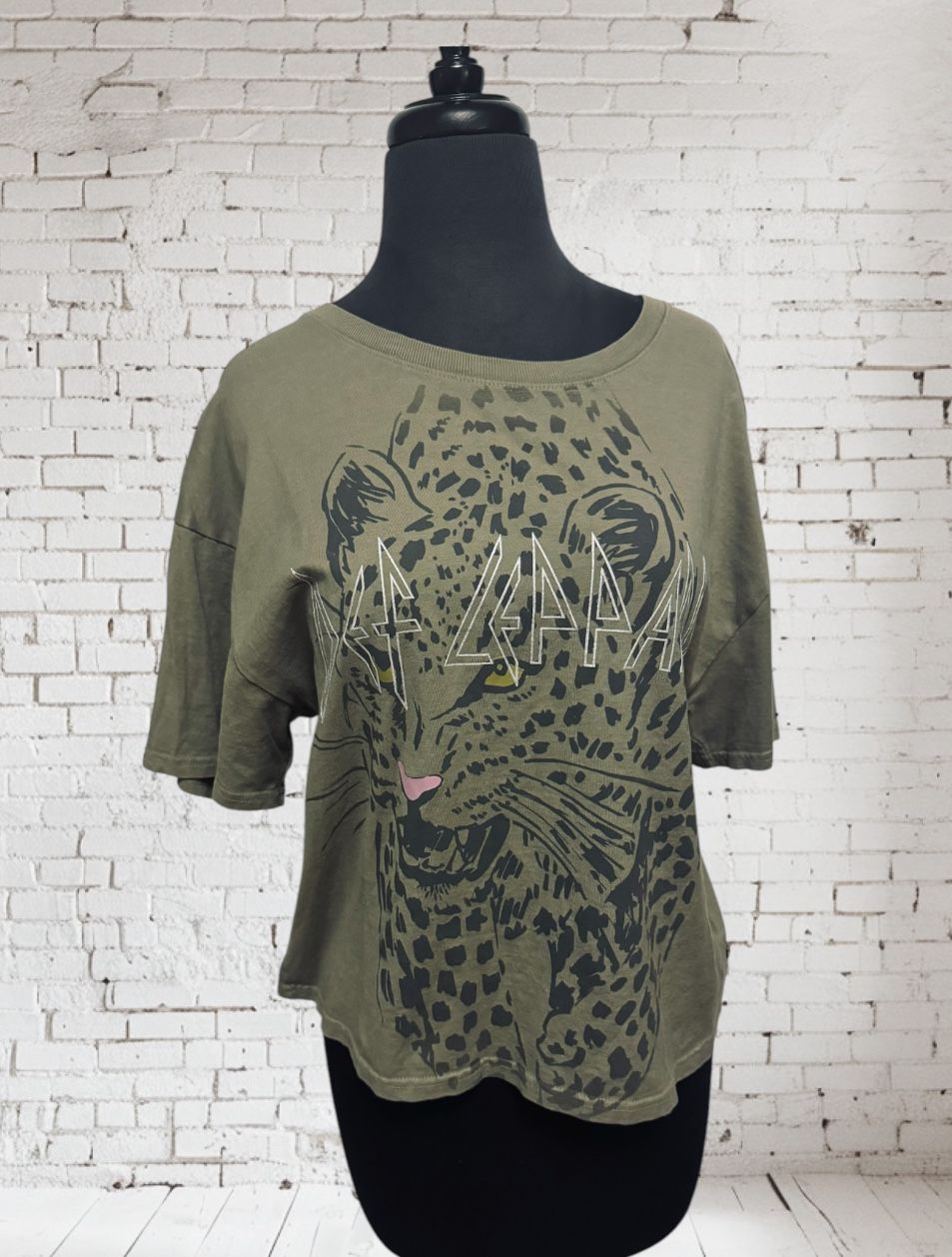 Def Leppard Women’s Graphic Top