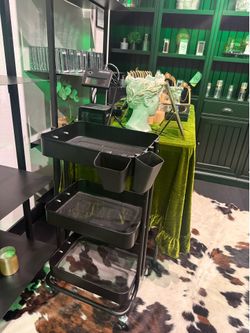 Black trolley