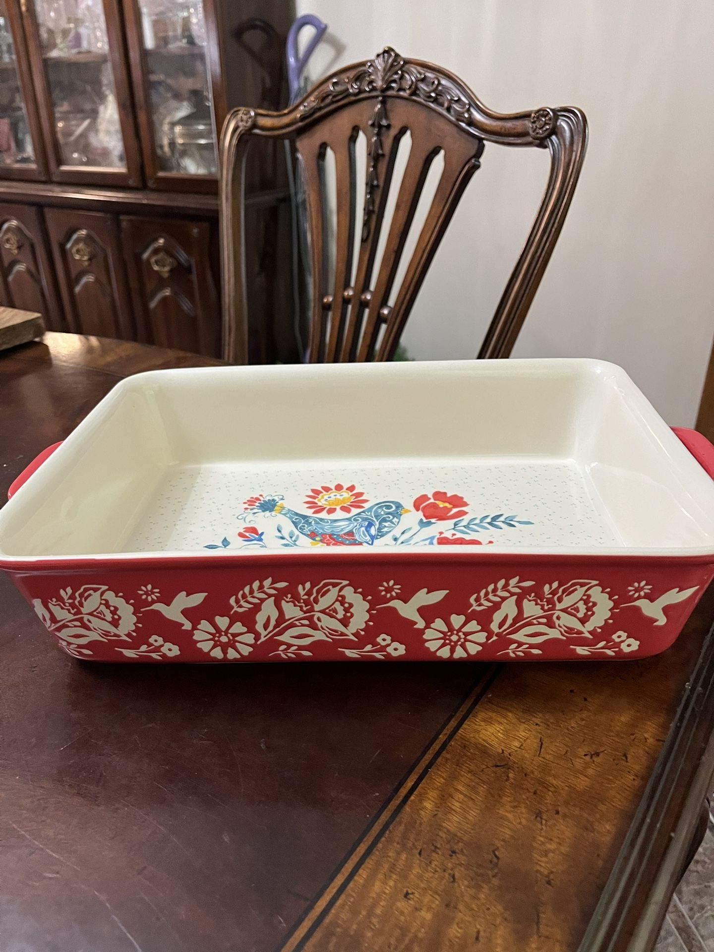 Beautiful Pioneer Woman Baking Dish