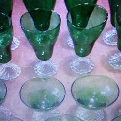 vintage green 70s glassware glasses party drinks