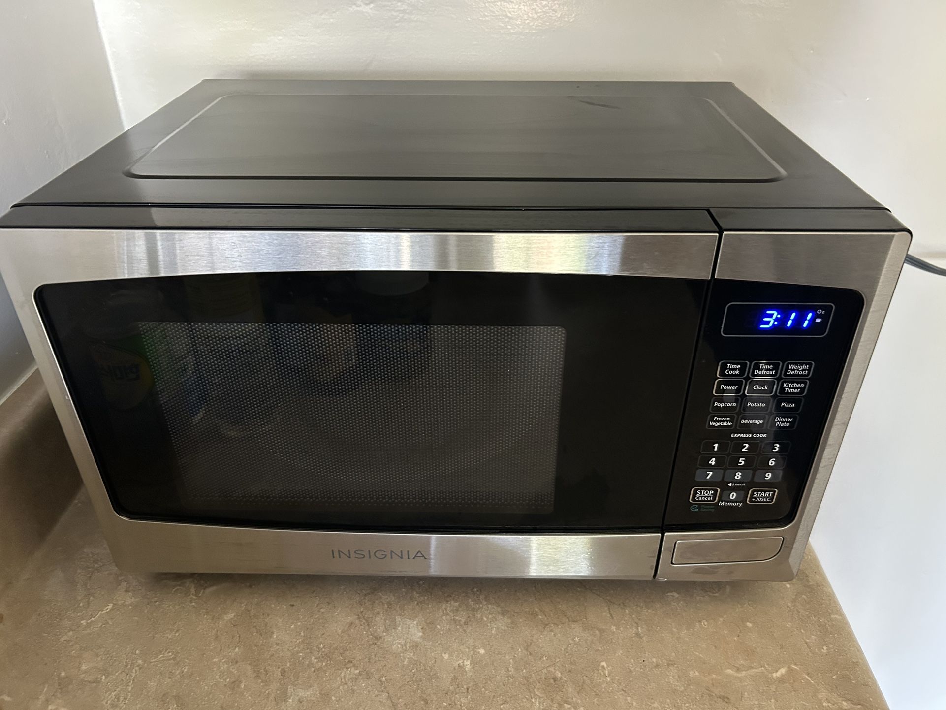 Insignia Microwave Like New