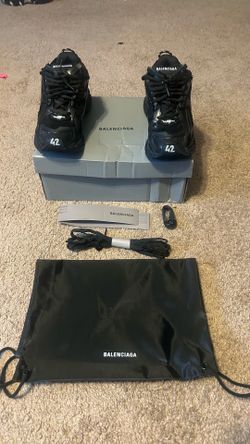 balenciaga LED runners
