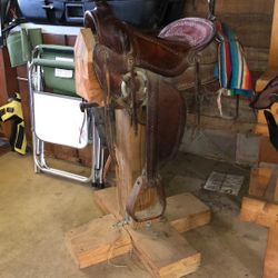 Saddle Bar Stool