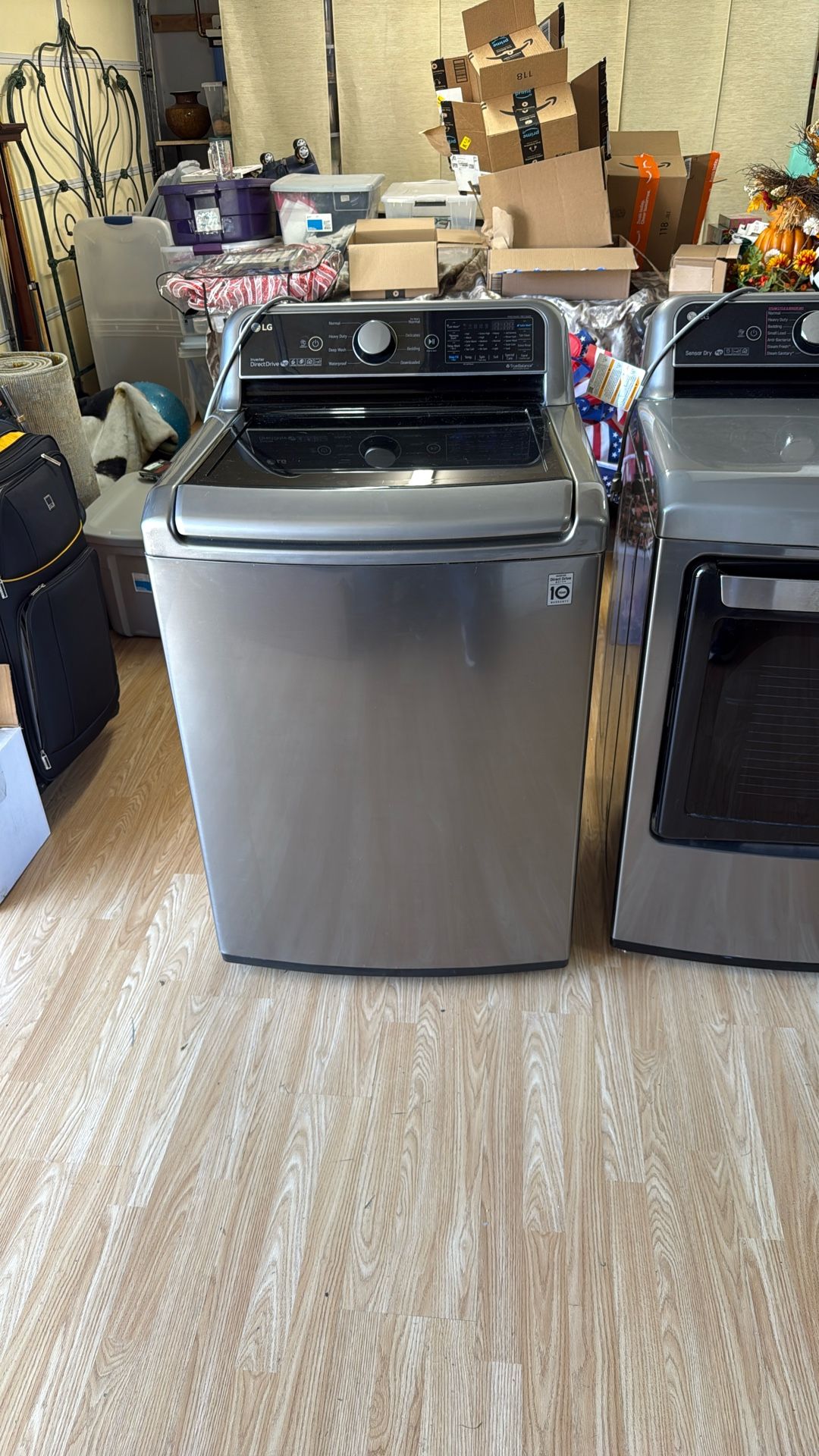 LG Like New Washer Gas dryer