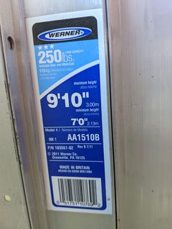 Werner Compact Aluminum 9' 10" Ladder 250lb Load Cap