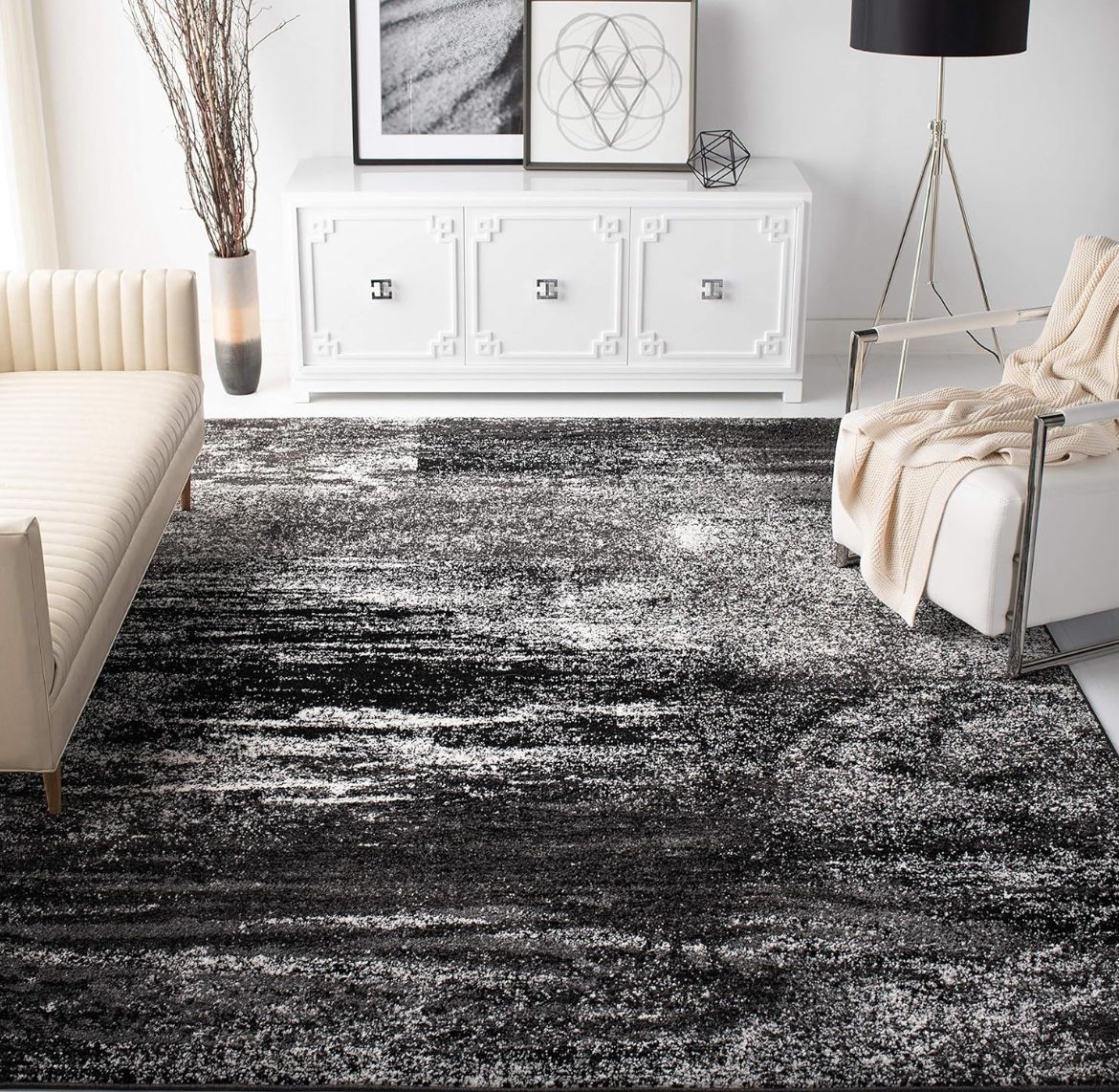 SAFAVIEH Area Rug 8x10 - Adirondack Collection - Large - Silver & Black, Modern Abstract Design, Non-Shedding & Easy Cleaning, Ideal for Living Room, 