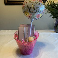 Mother’s Day Gift Basket 30