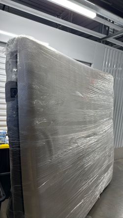 WELL KEPT LULL MATTRESS!