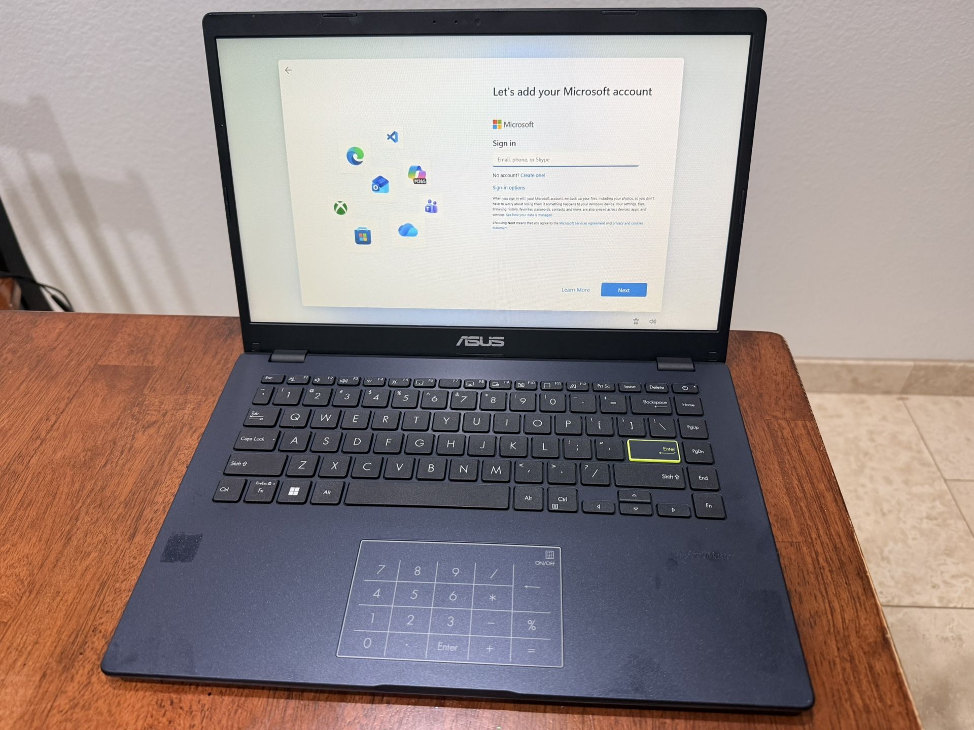 Asus Chromebook Model E410M
