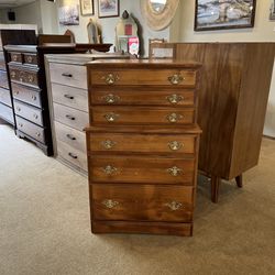 6 Drawer Chest on Chest Dresser