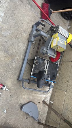 Tile cutter